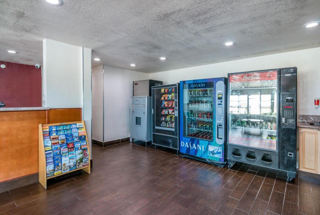 Red Roof Inn Palmdale - Lancaster Εξωτερικό φωτογραφία